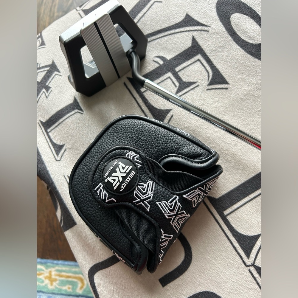 PGX Allan Putter in Black (Right Handed) - MINT Condition/ Never Used